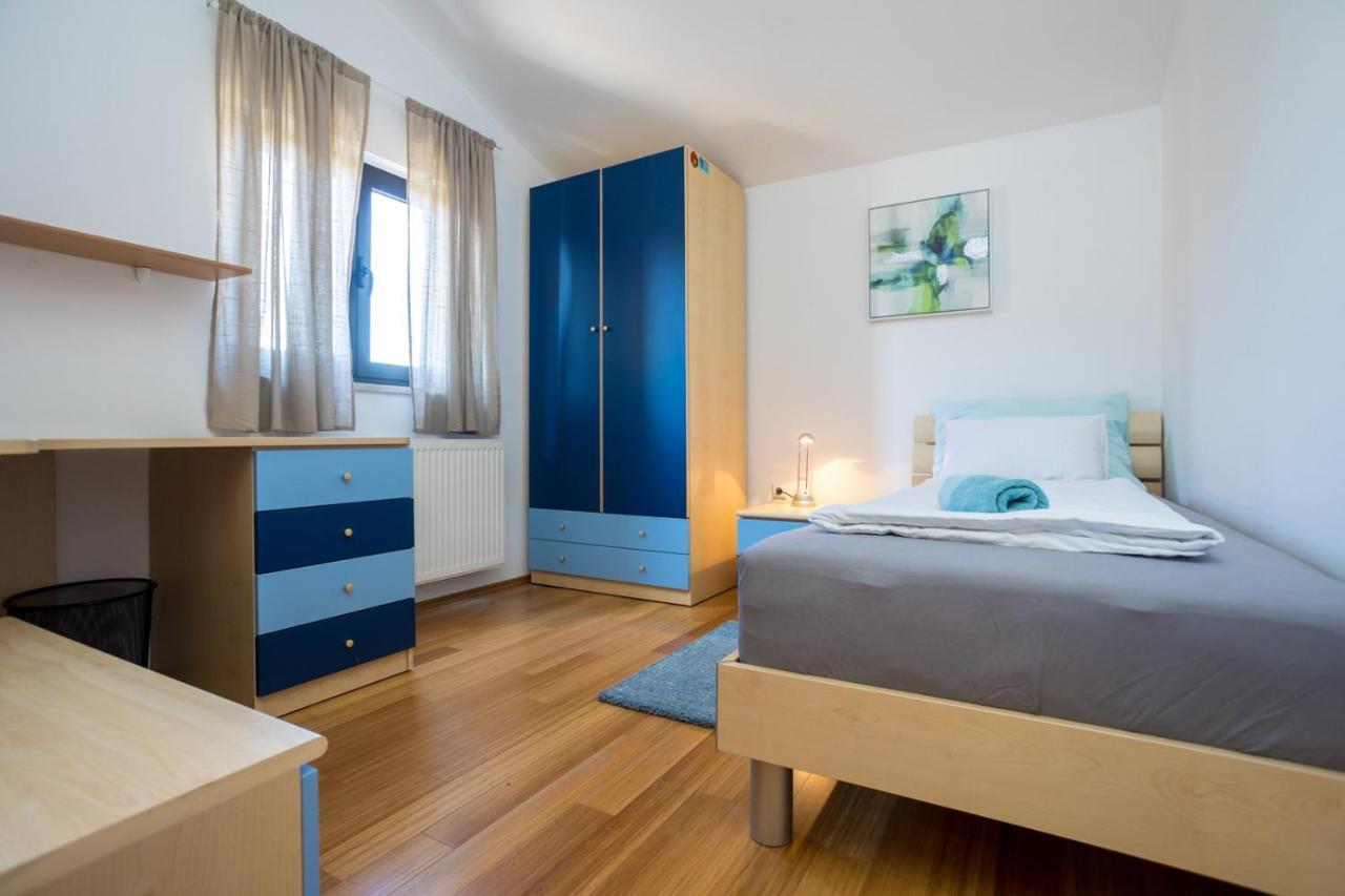 Apartmani Beba Omisalj Bagian luar foto