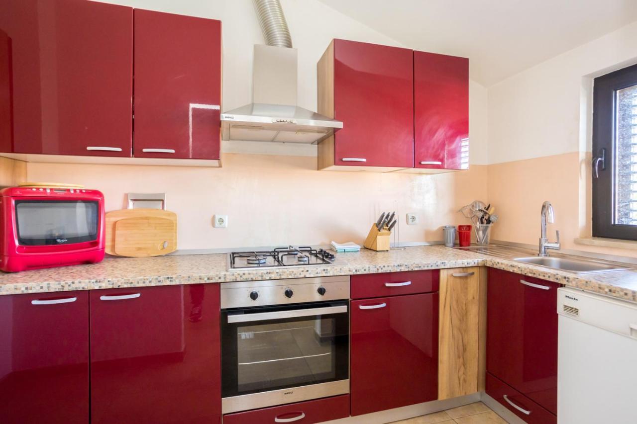 Apartmani Beba Omisalj Bagian luar foto