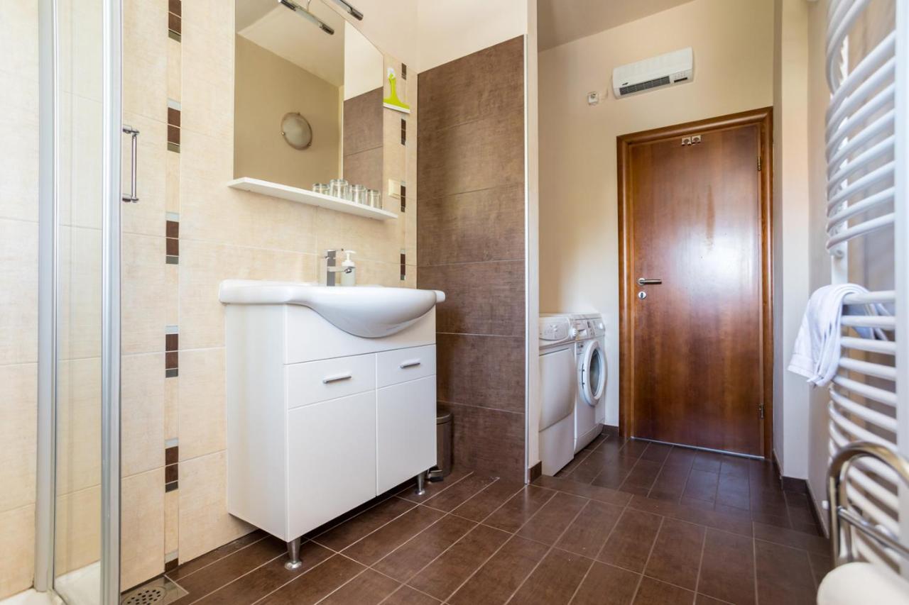 Apartmani Beba Omisalj Bagian luar foto
