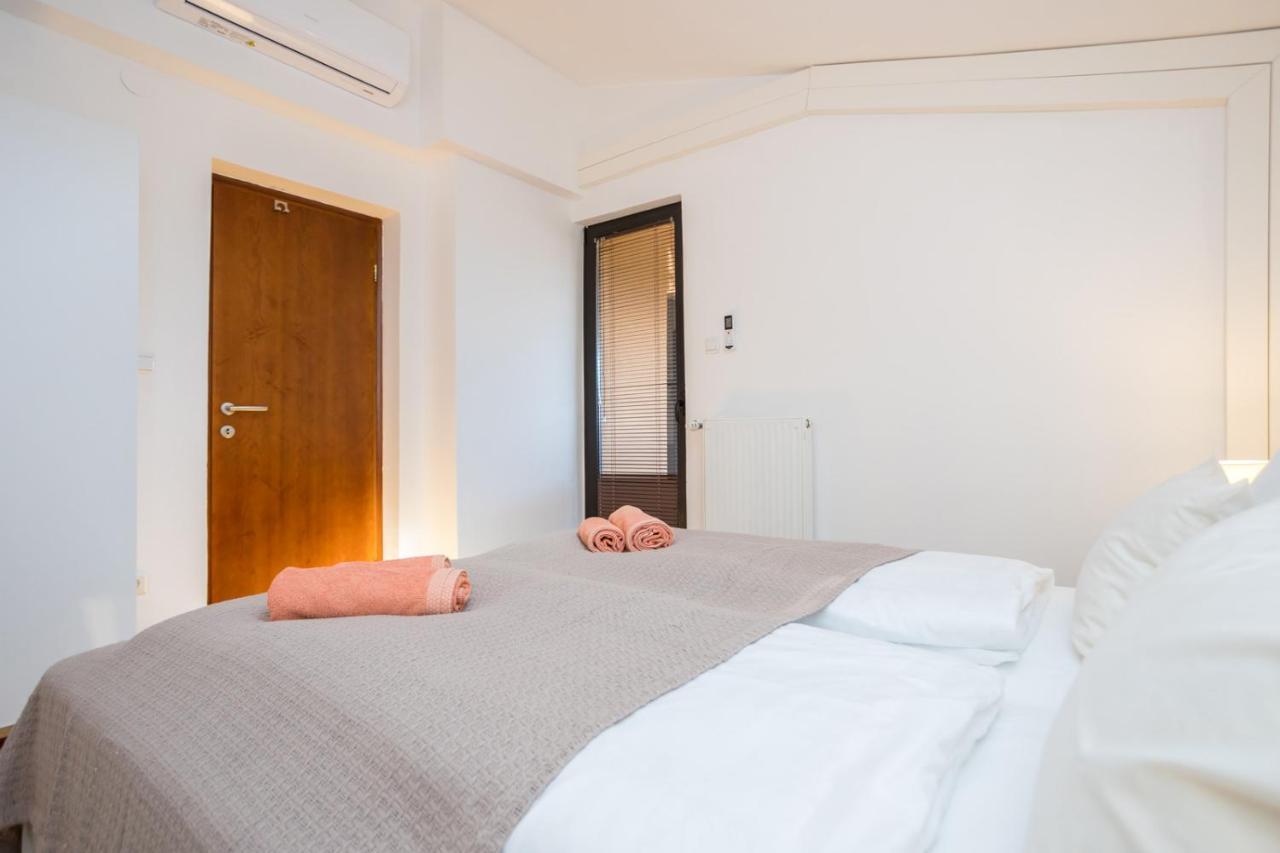 Apartmani Beba Omisalj Bagian luar foto